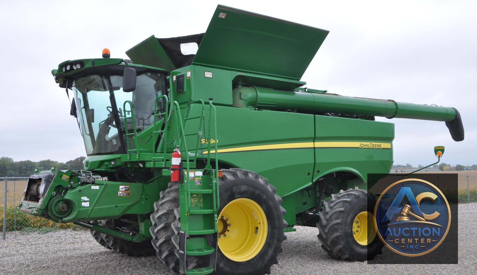 2014 John Deere S690