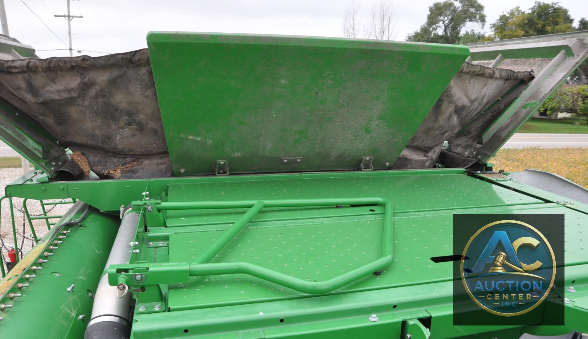 2014 John Deere S690