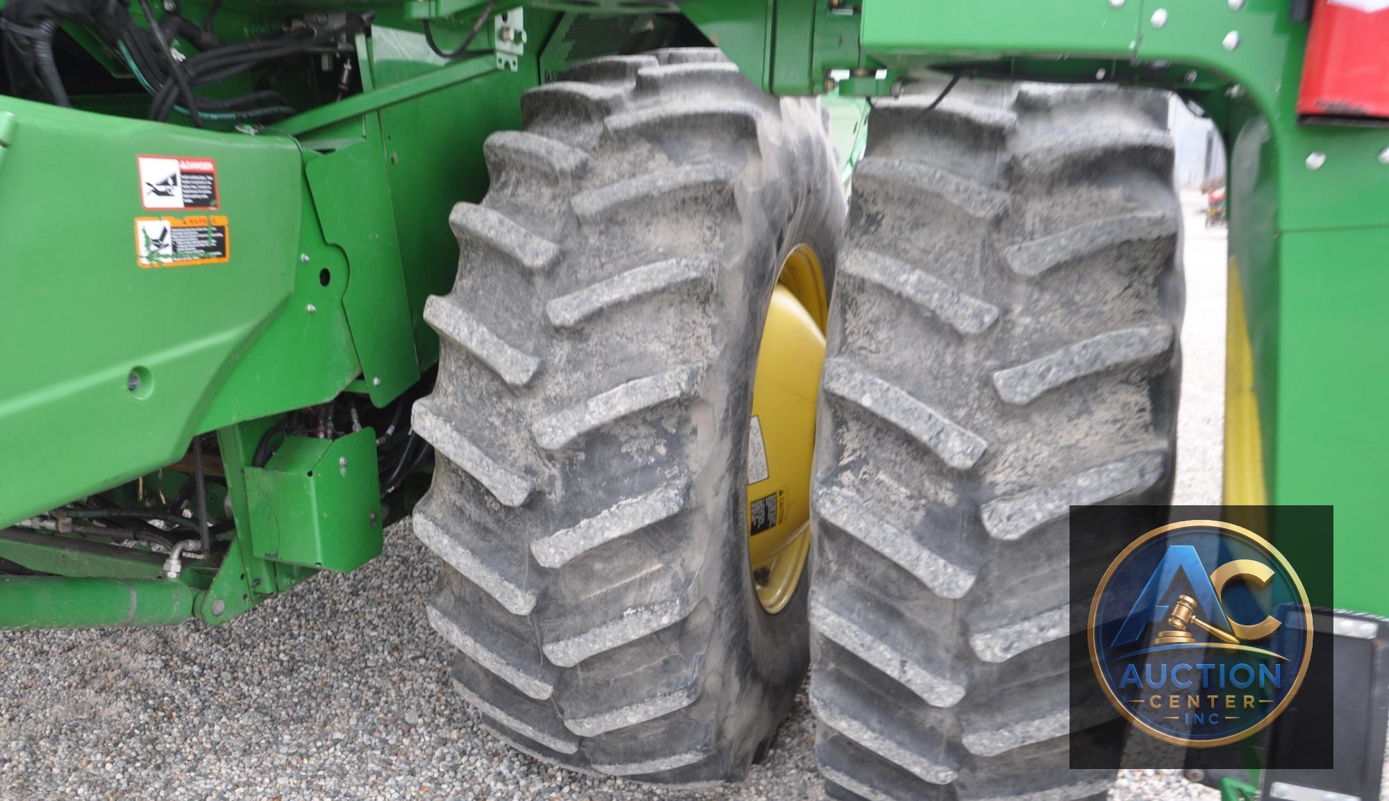 2014 John Deere S690