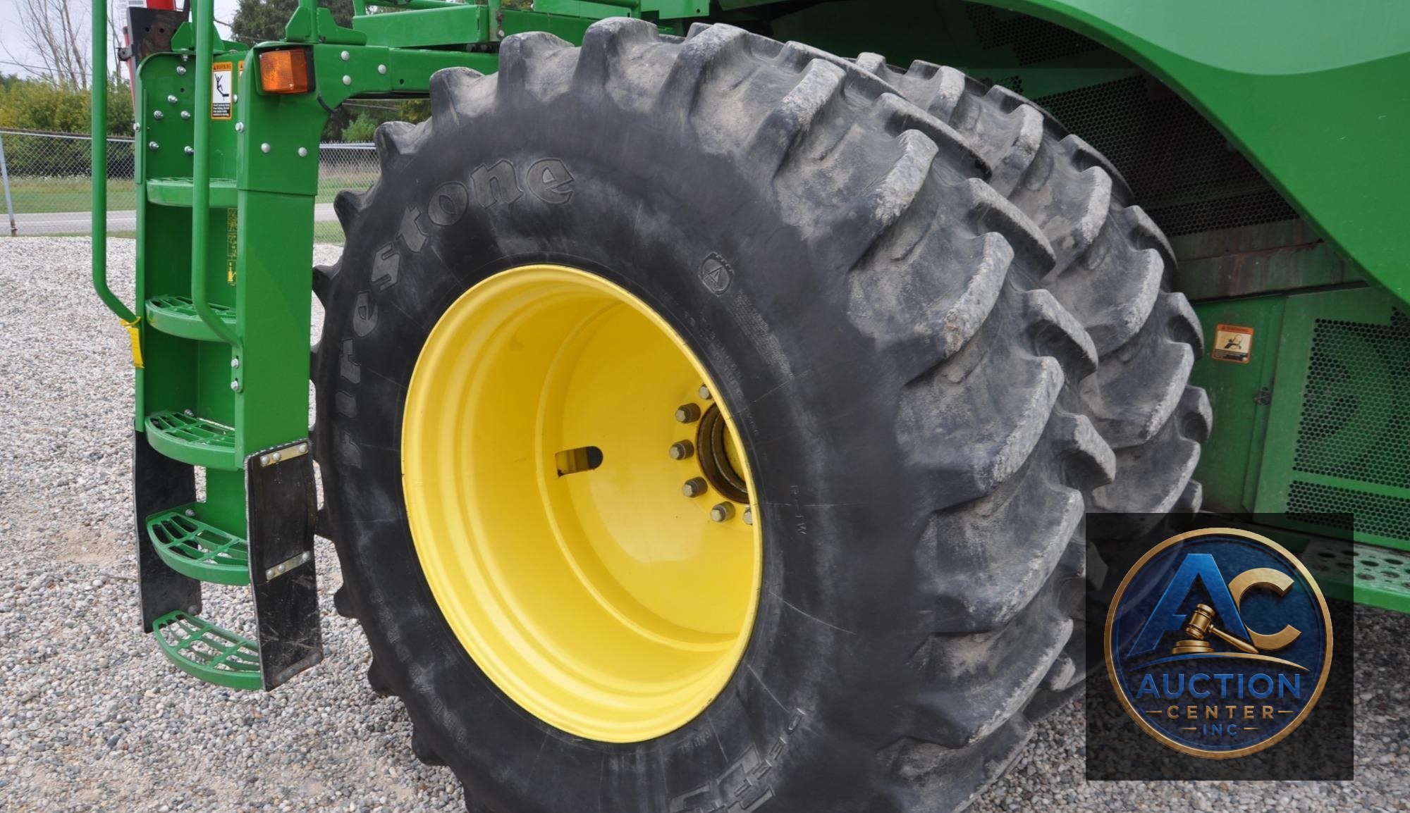 2014 John Deere S690