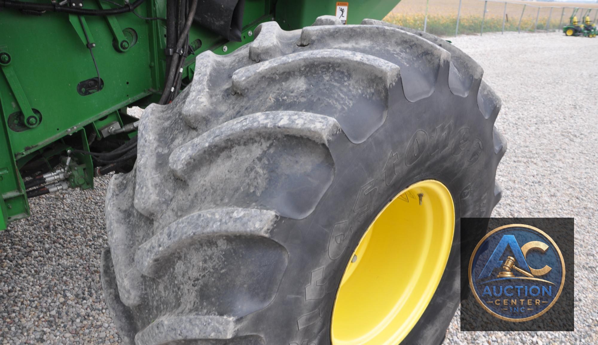 2014 John Deere S690