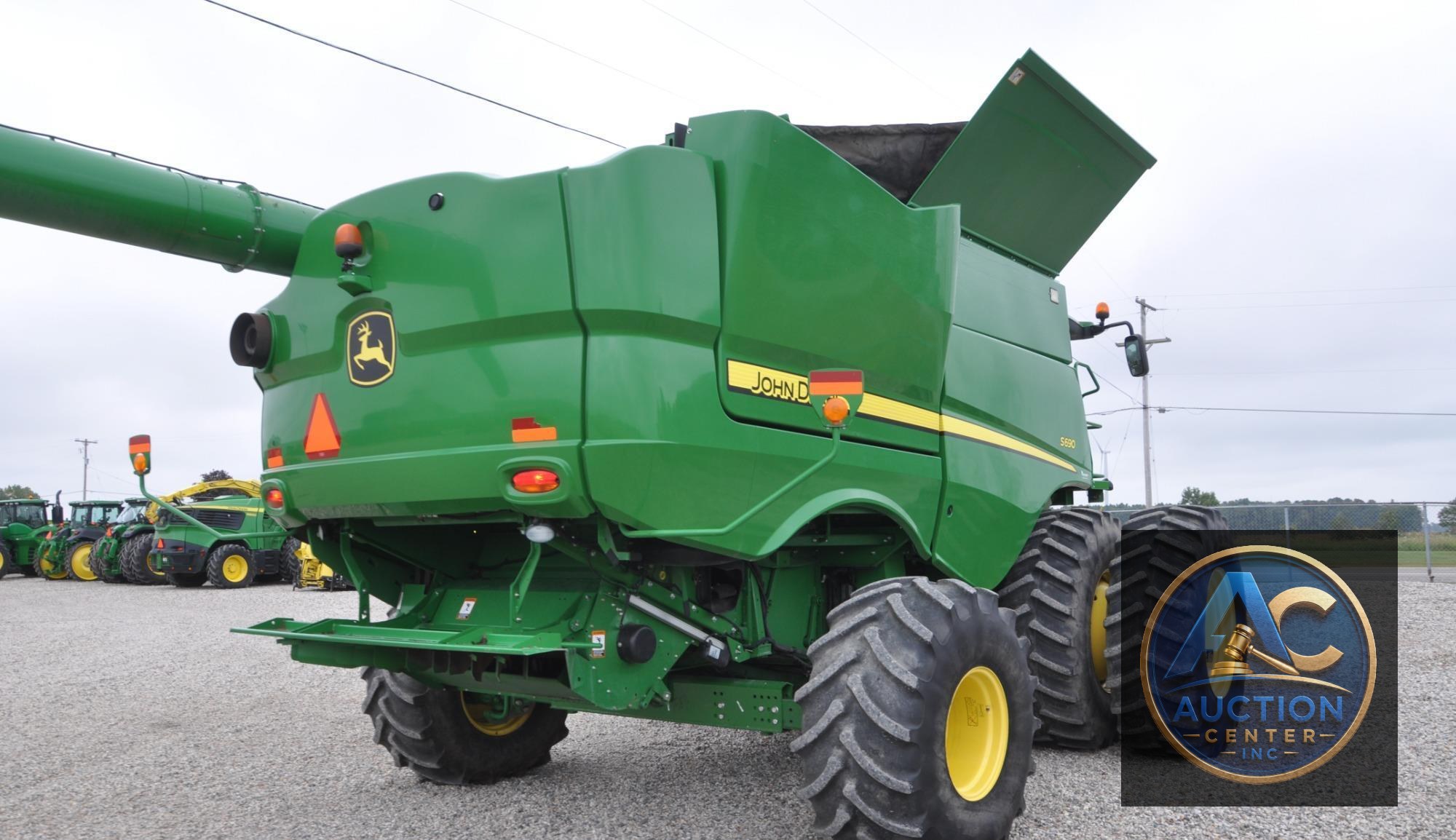 2014 John Deere S690