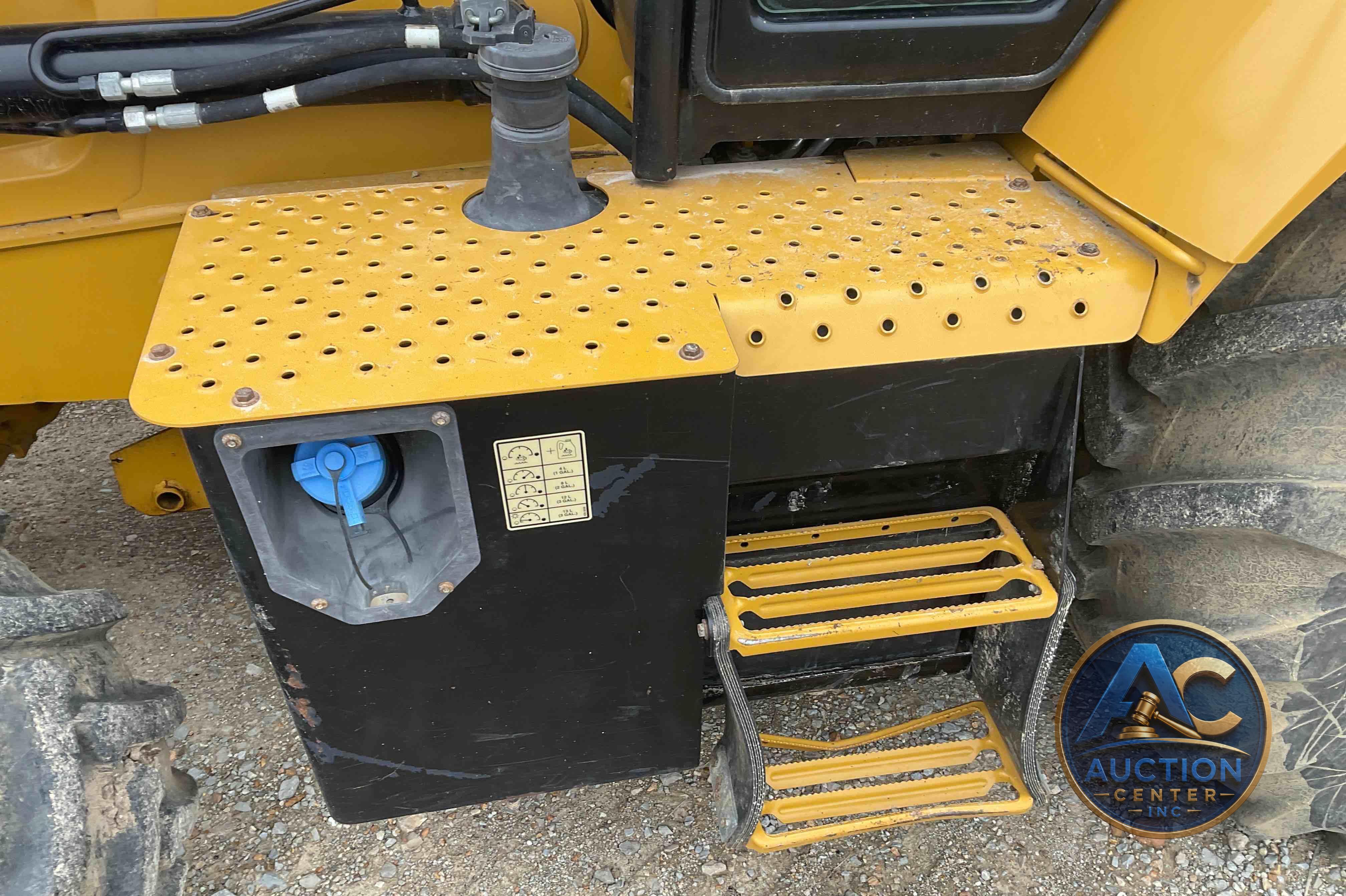 2018 Caterpillar 420F2