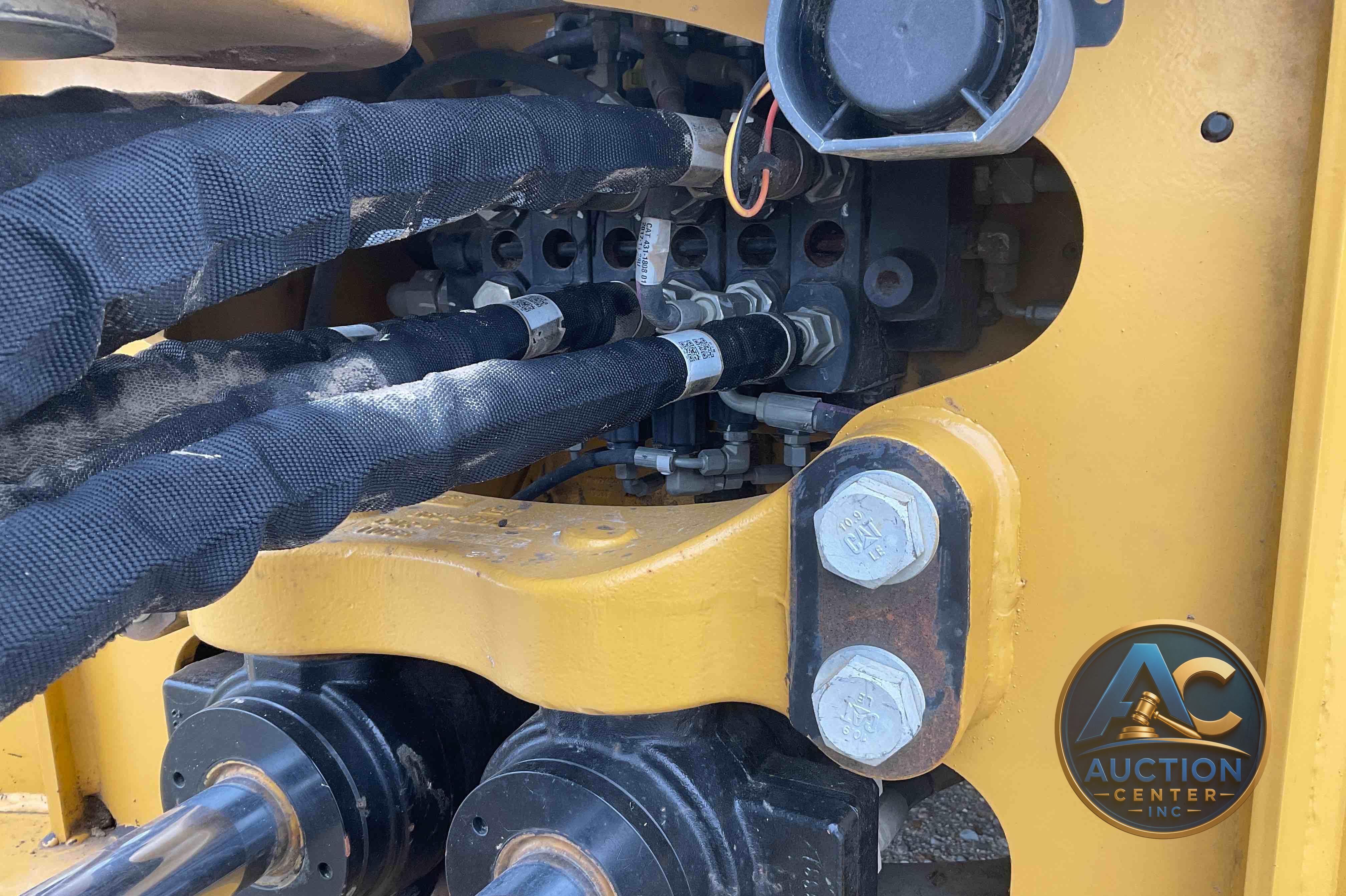 2018 Caterpillar 420F2
