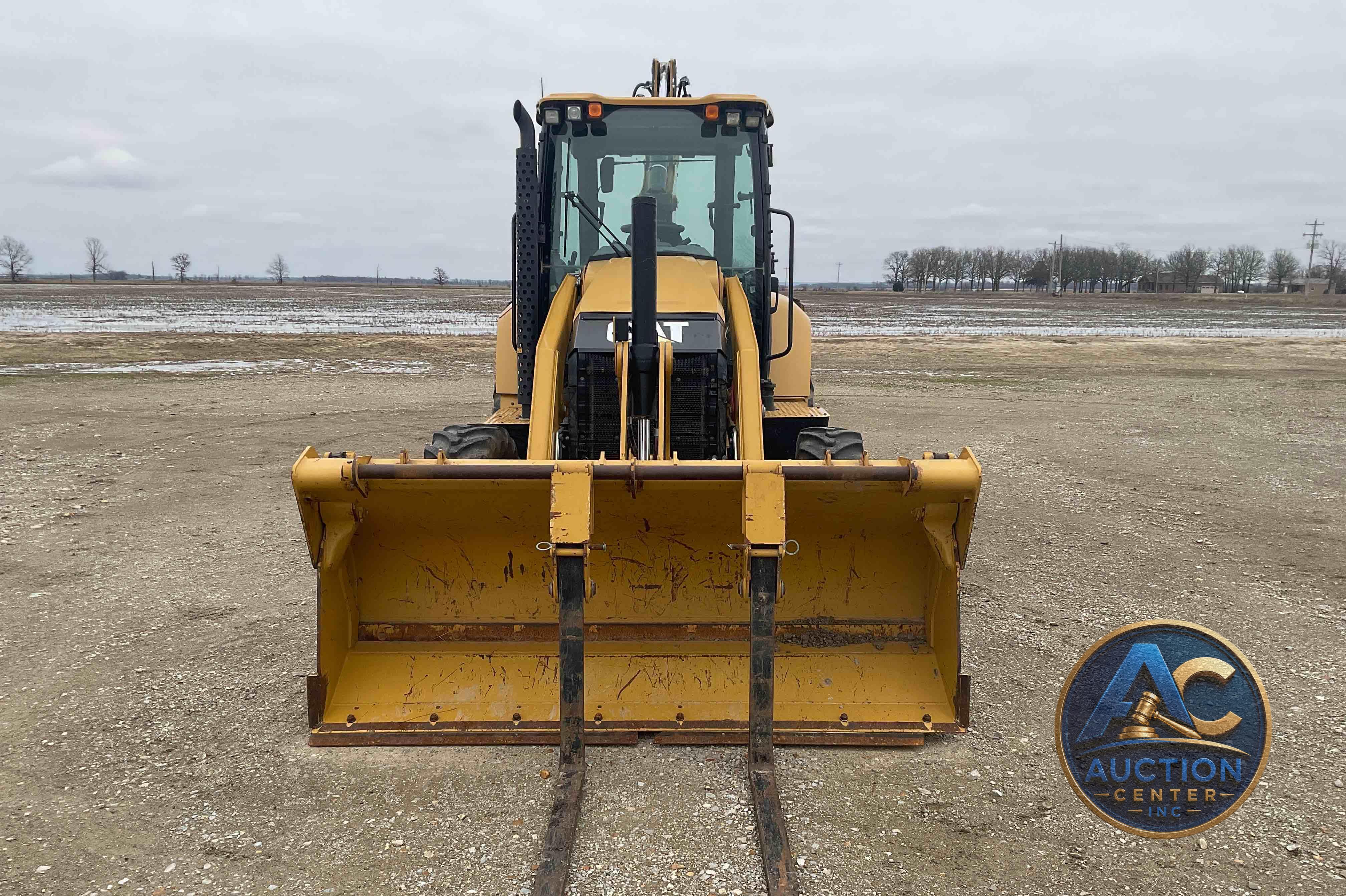 2018 Caterpillar 420F2