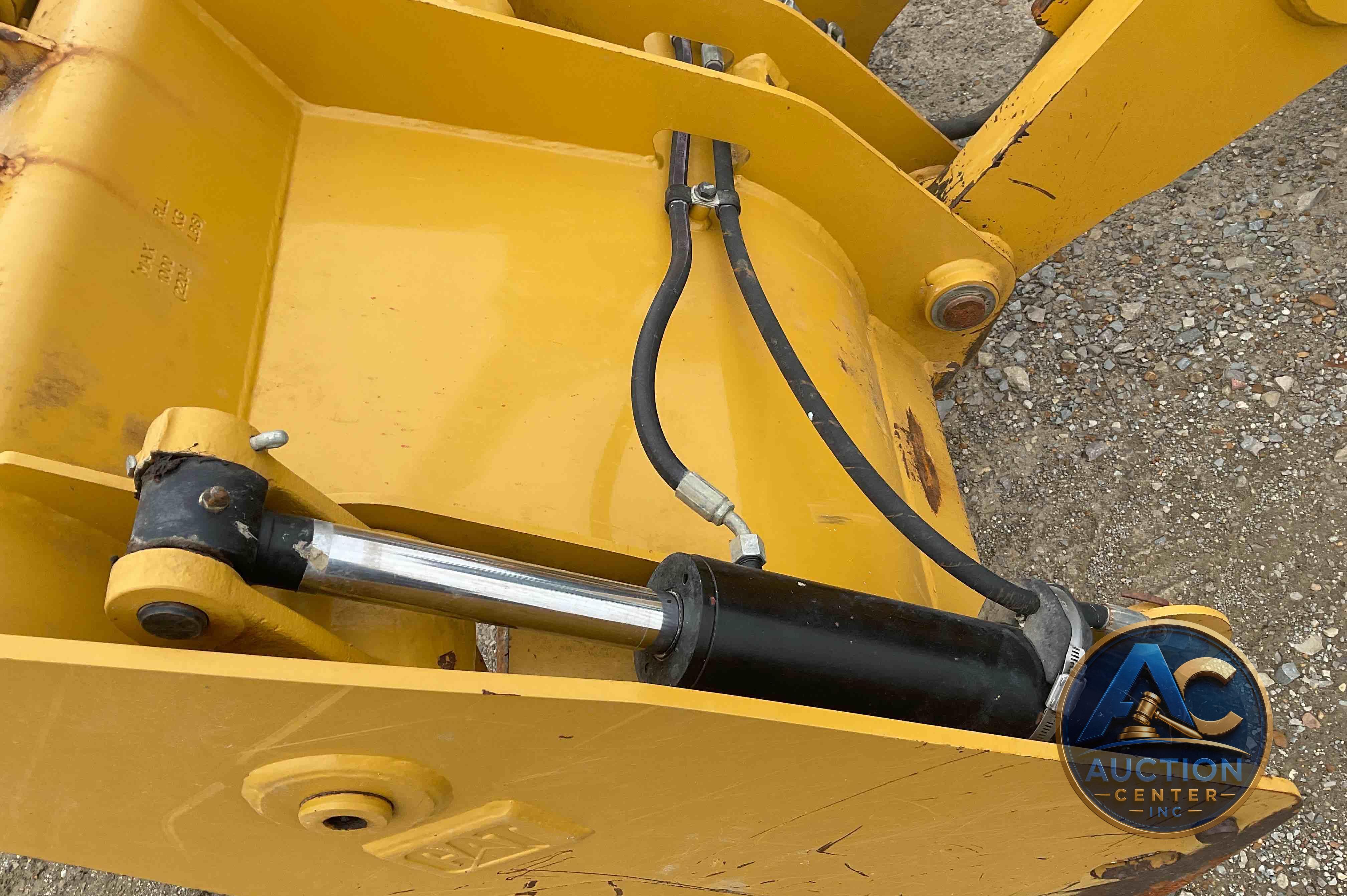 2018 Caterpillar 420F2