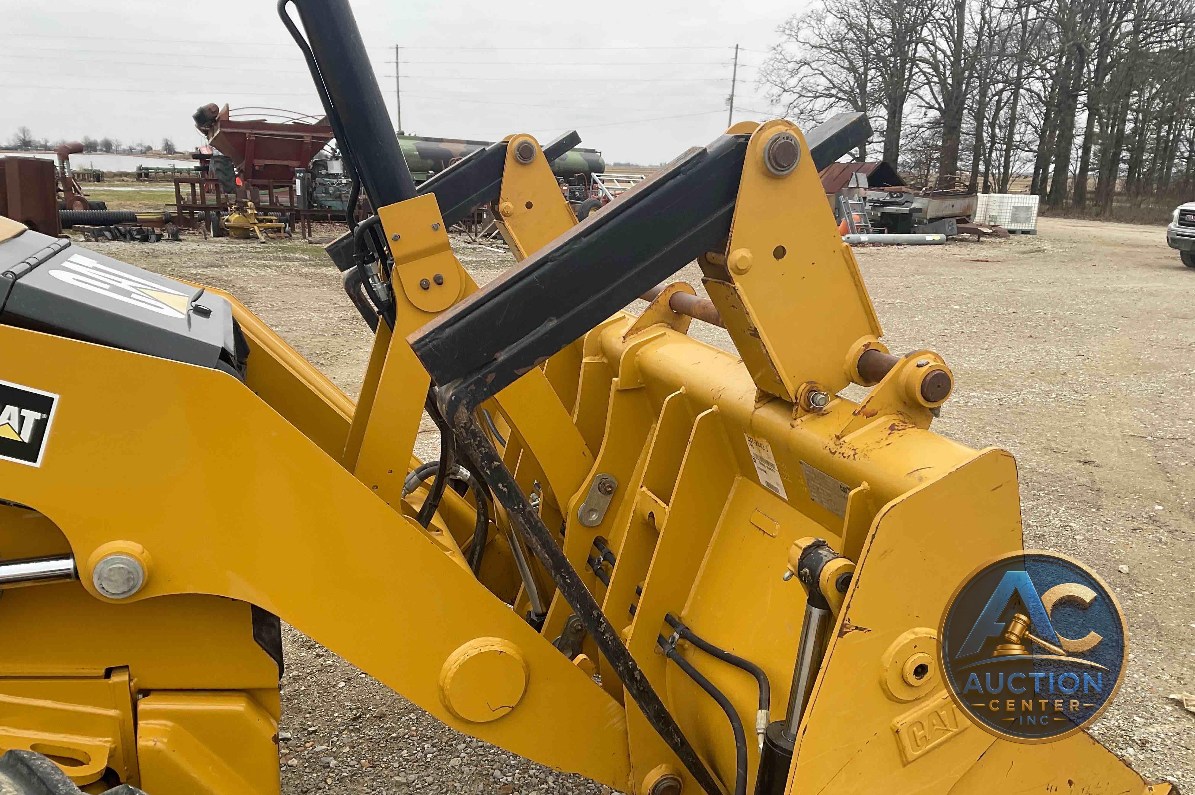 2018 Caterpillar 420F2
