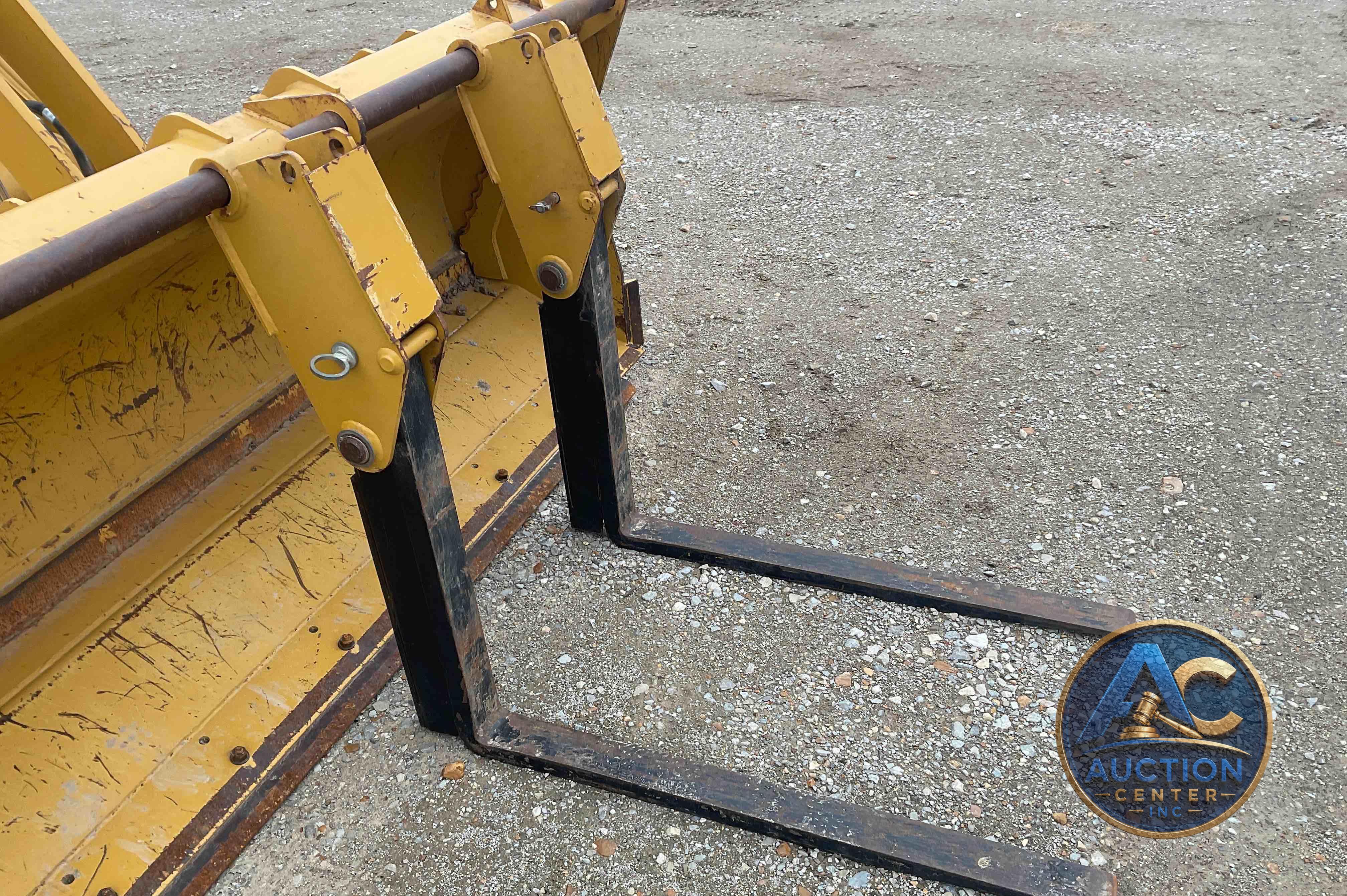 2018 Caterpillar 420F2