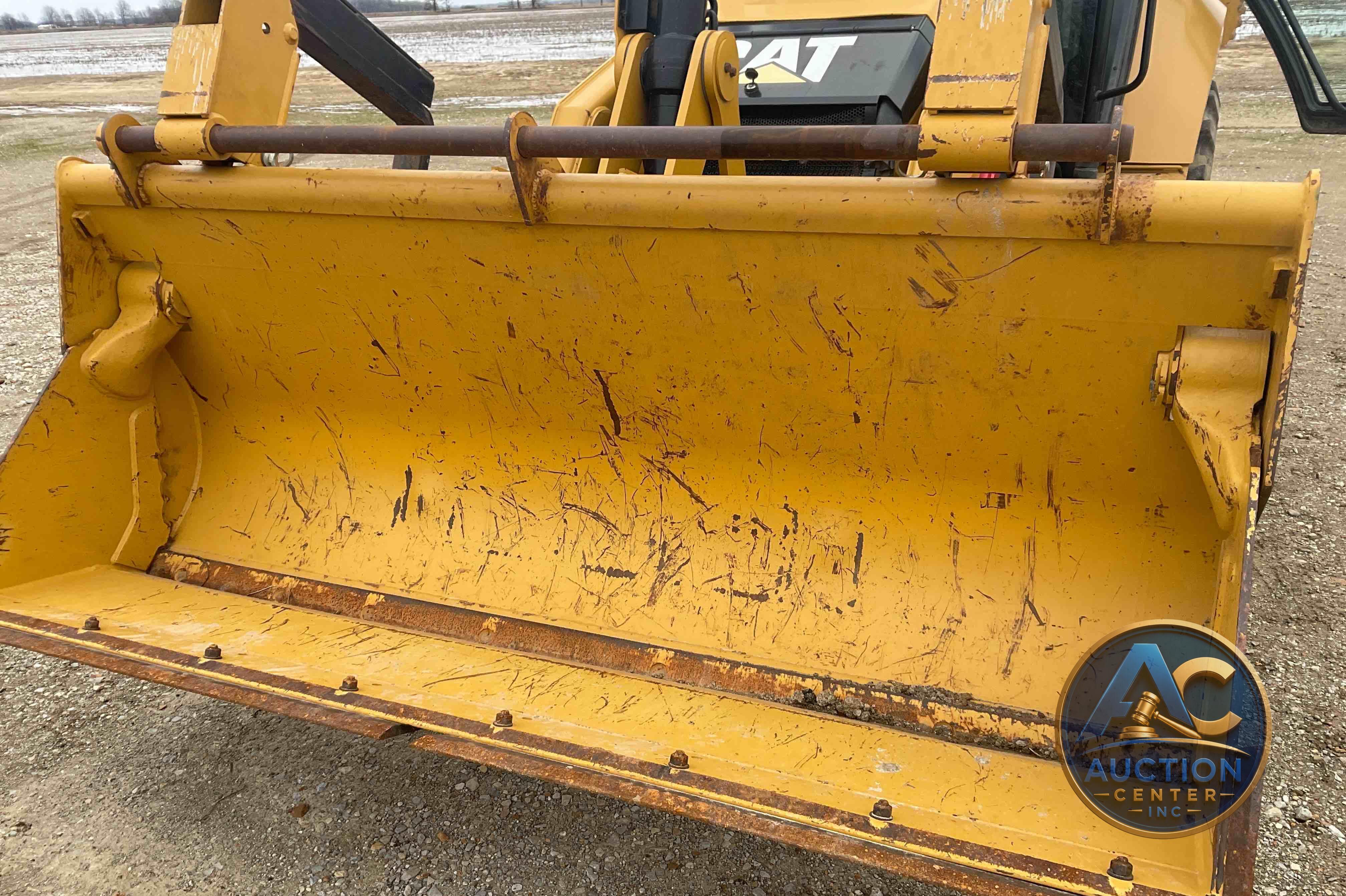 2018 Caterpillar 420F2