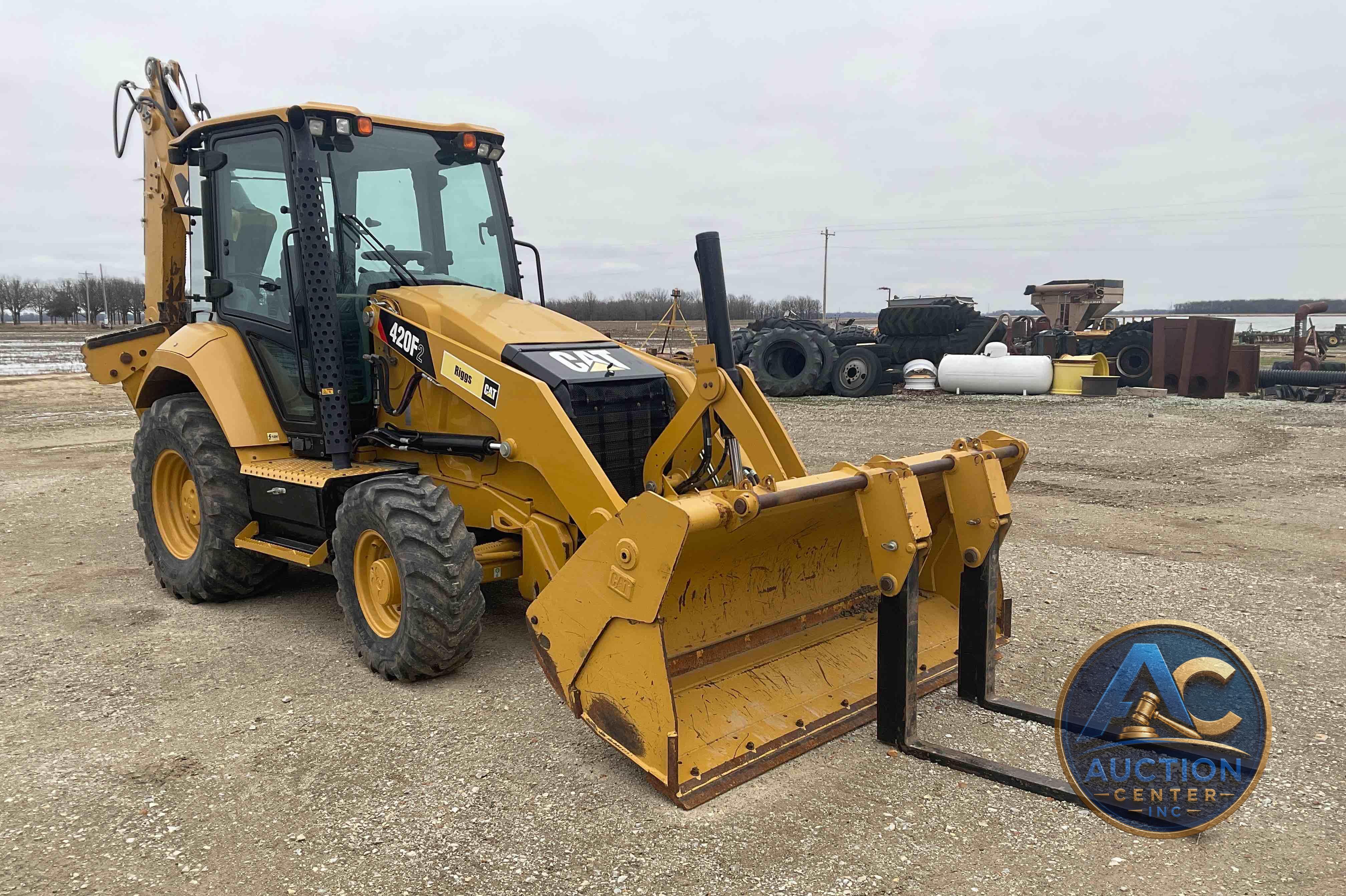 2018 Caterpillar 420F2