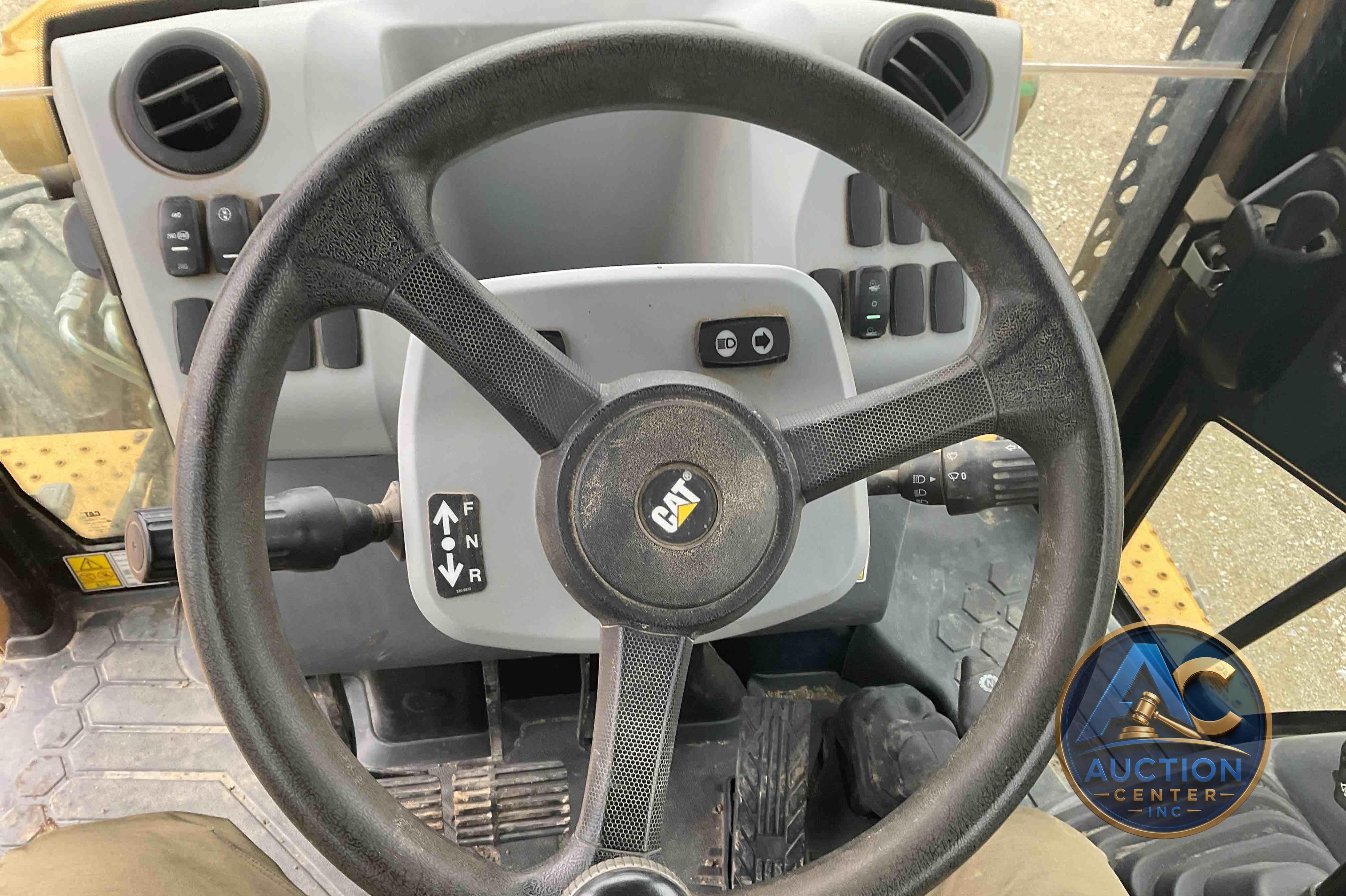 2018 Caterpillar 420F2