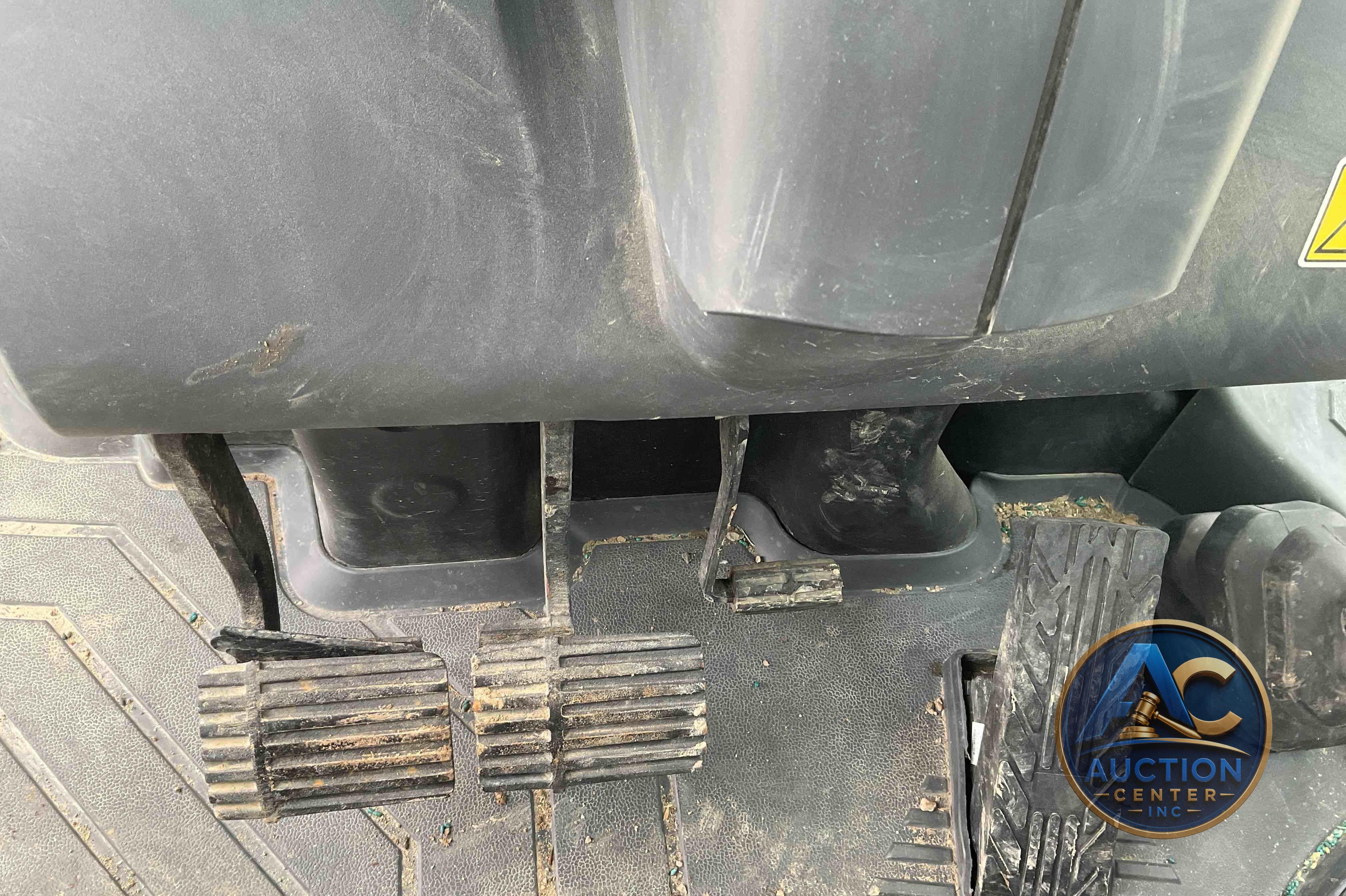 2018 Caterpillar 420F2