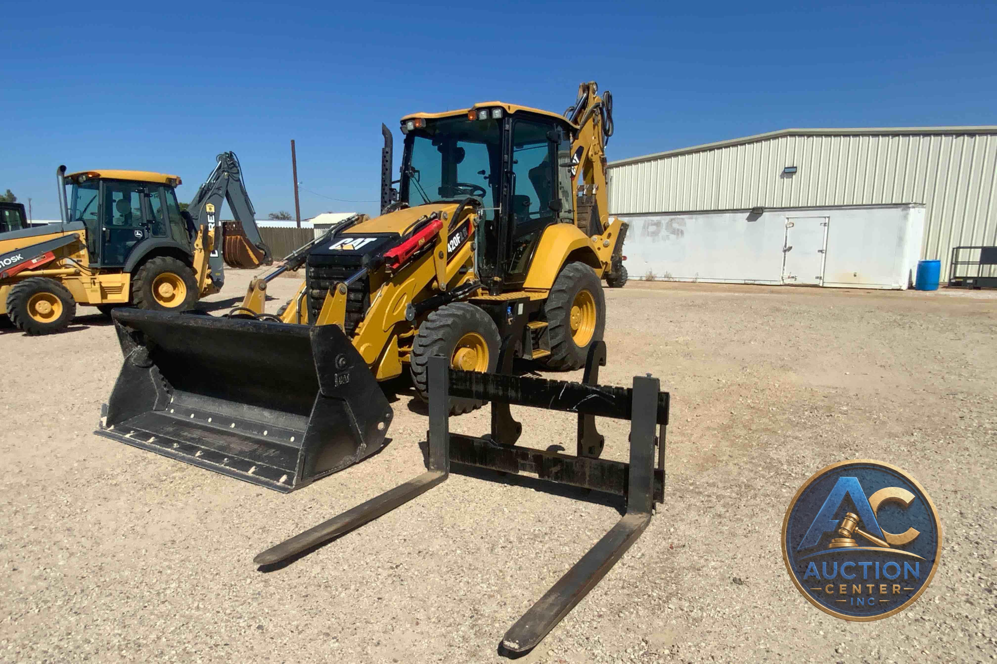 2016 Caterpillar 420F2 IT