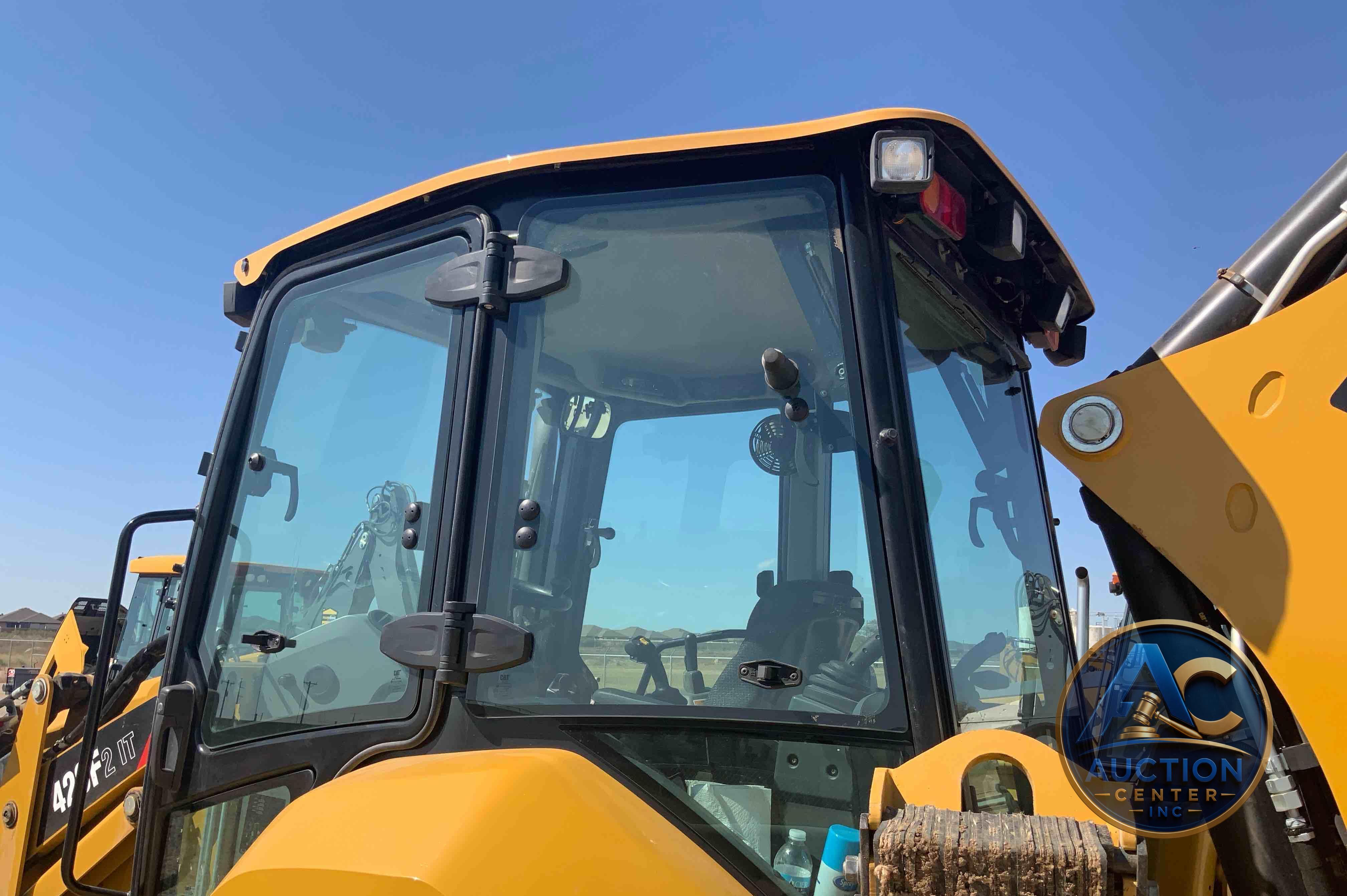 2016 Caterpillar 420F2 IT