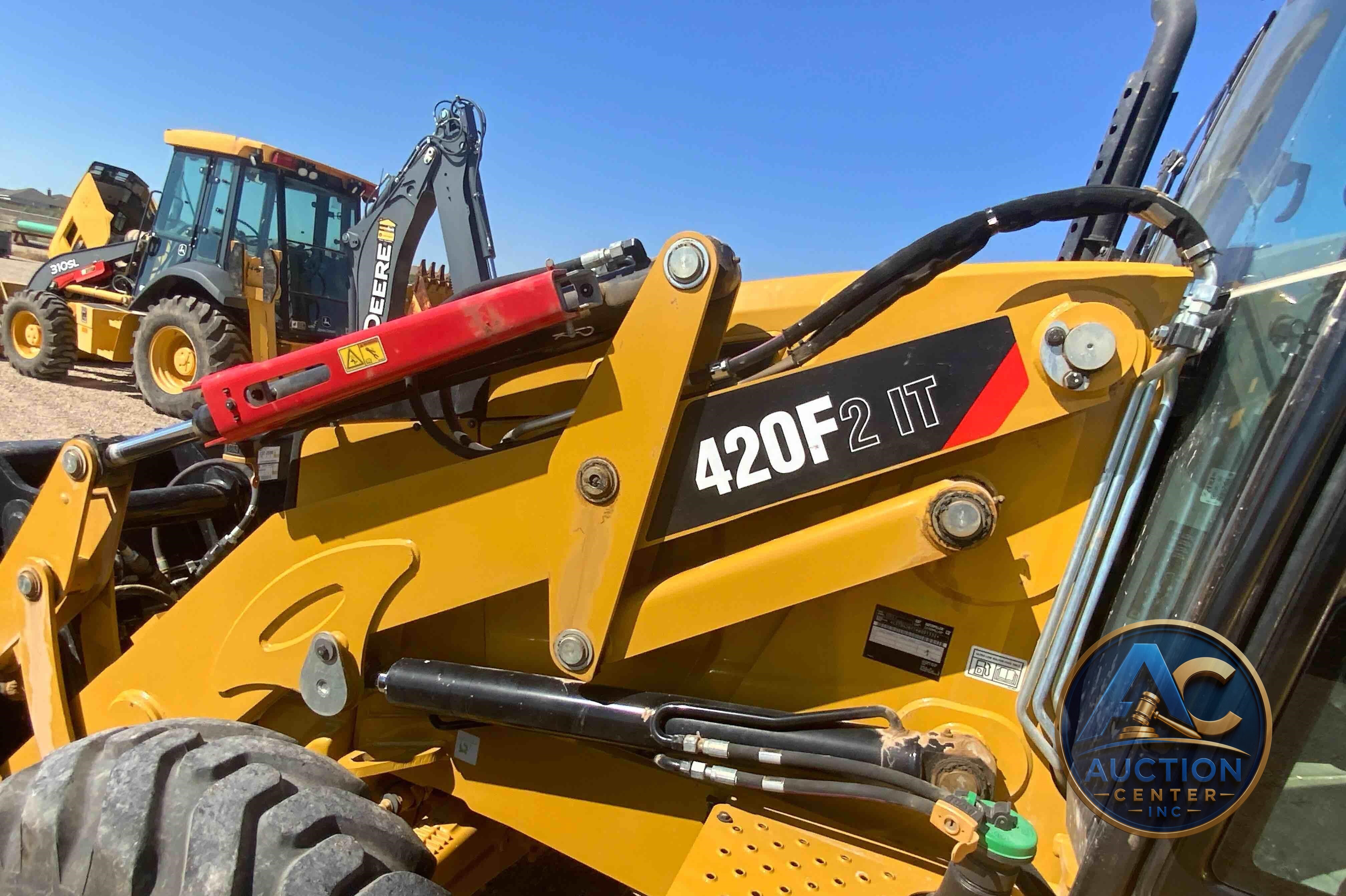 2016 Caterpillar 420F2 IT