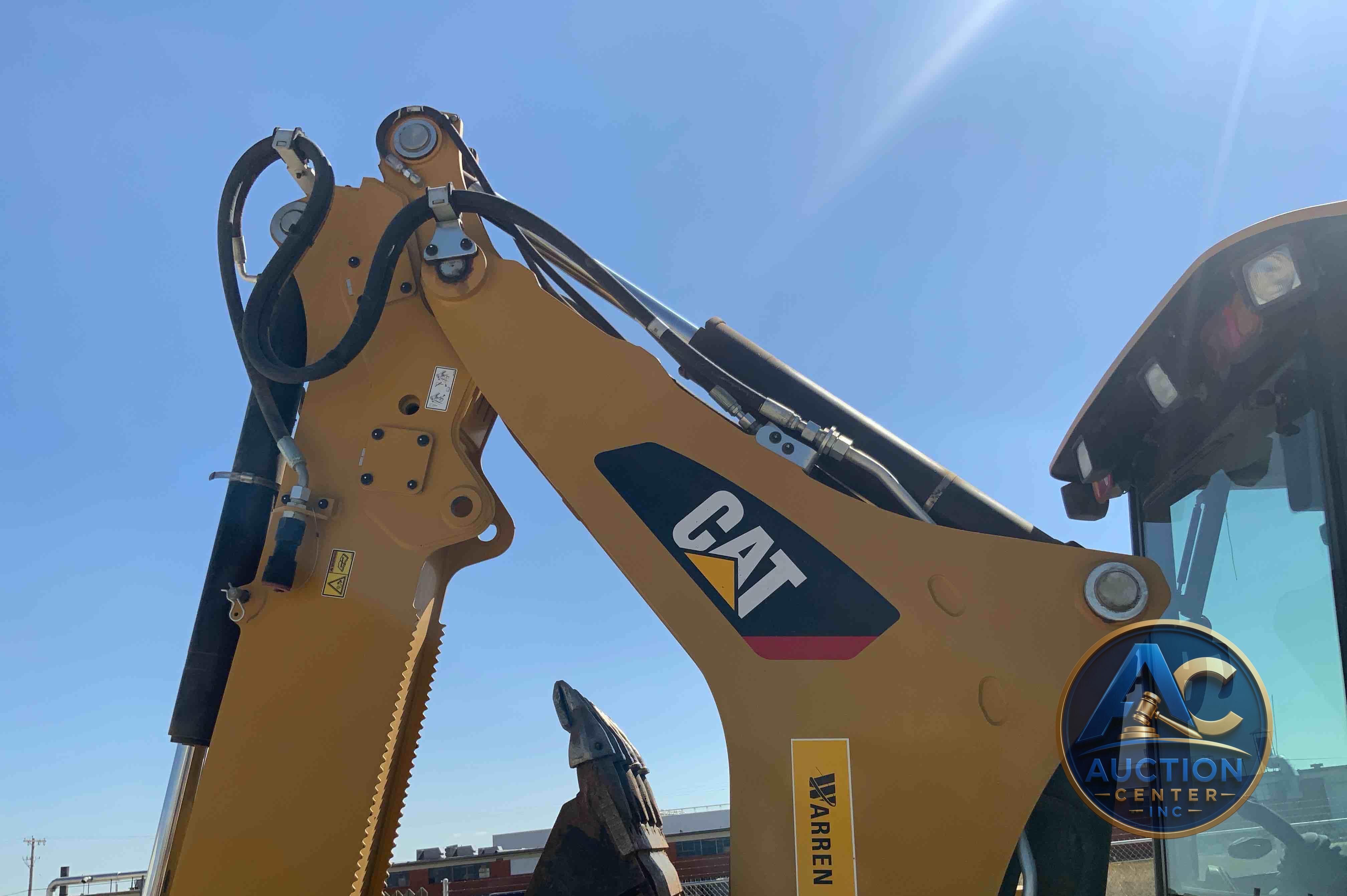 2016 Caterpillar 420F2 IT