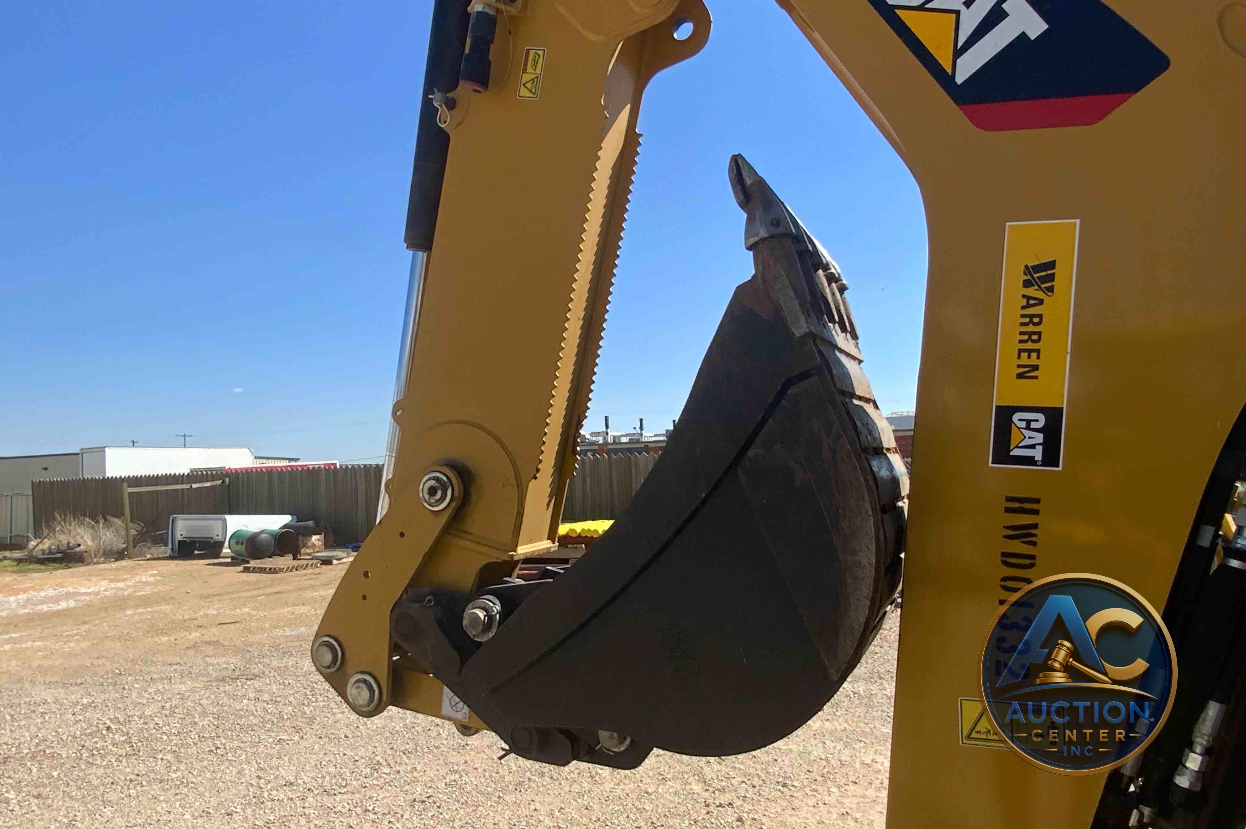 2016 Caterpillar 420F2 IT
