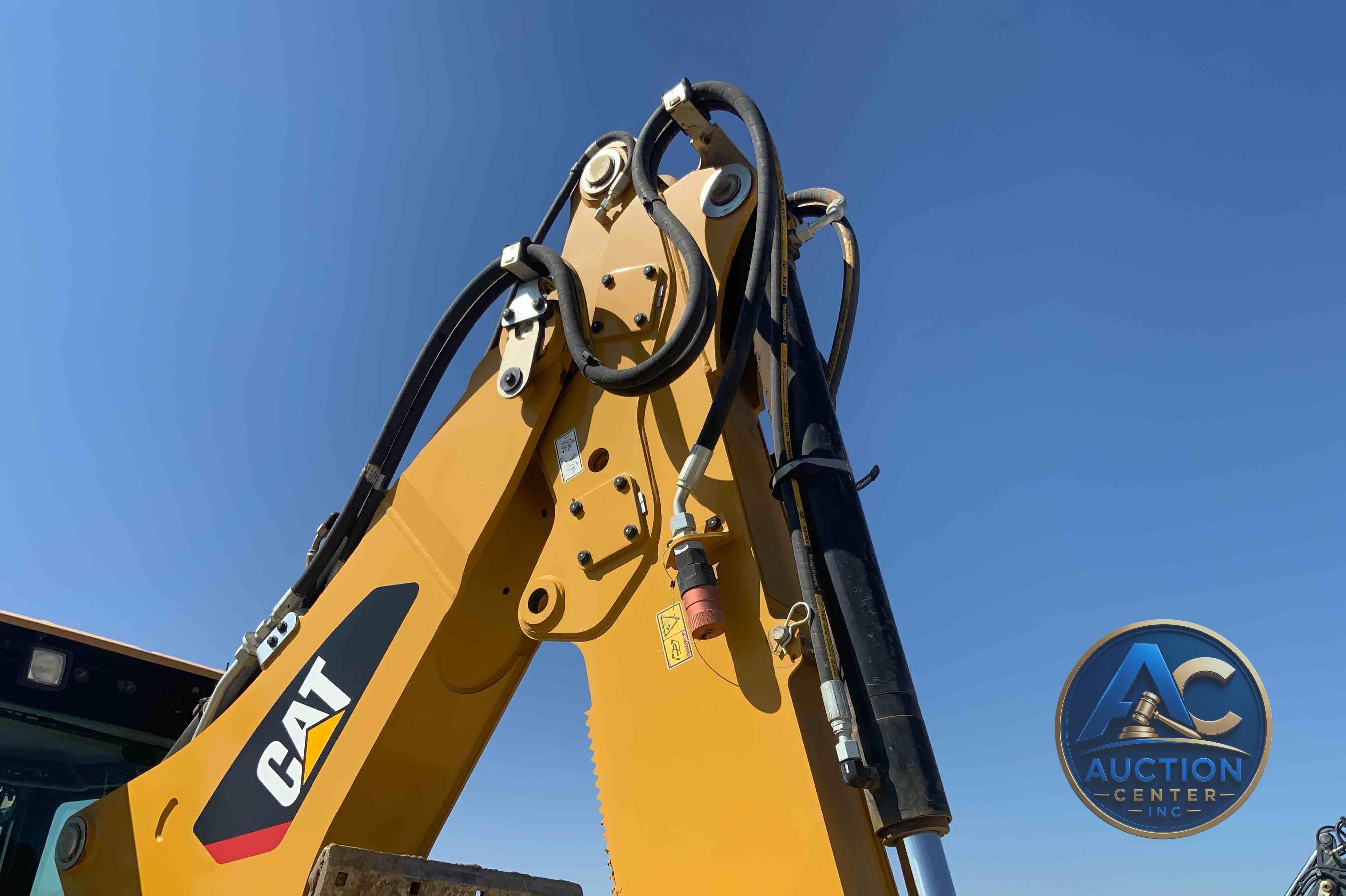 2016 Caterpillar 420F2 IT