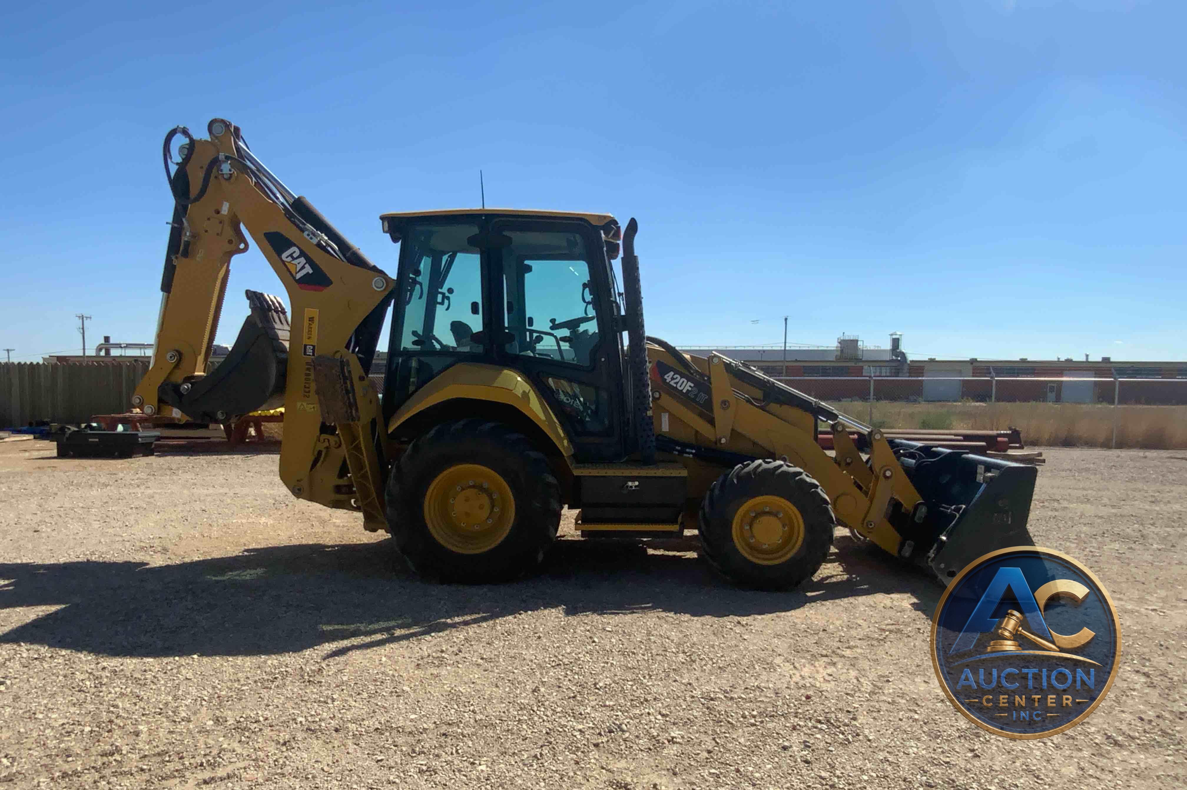 2016 Caterpillar 420F2 IT