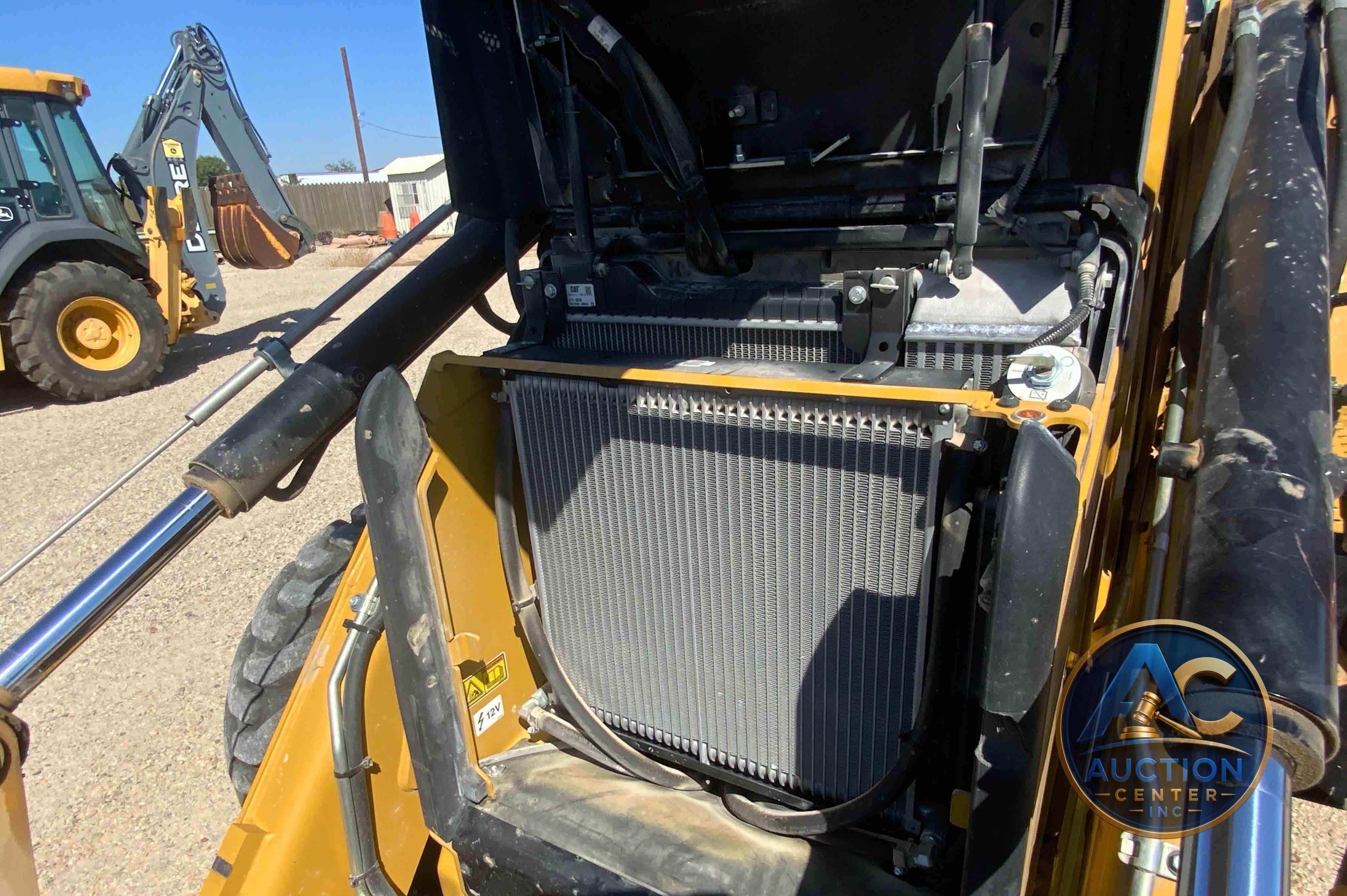 2016 Caterpillar 420F2 IT