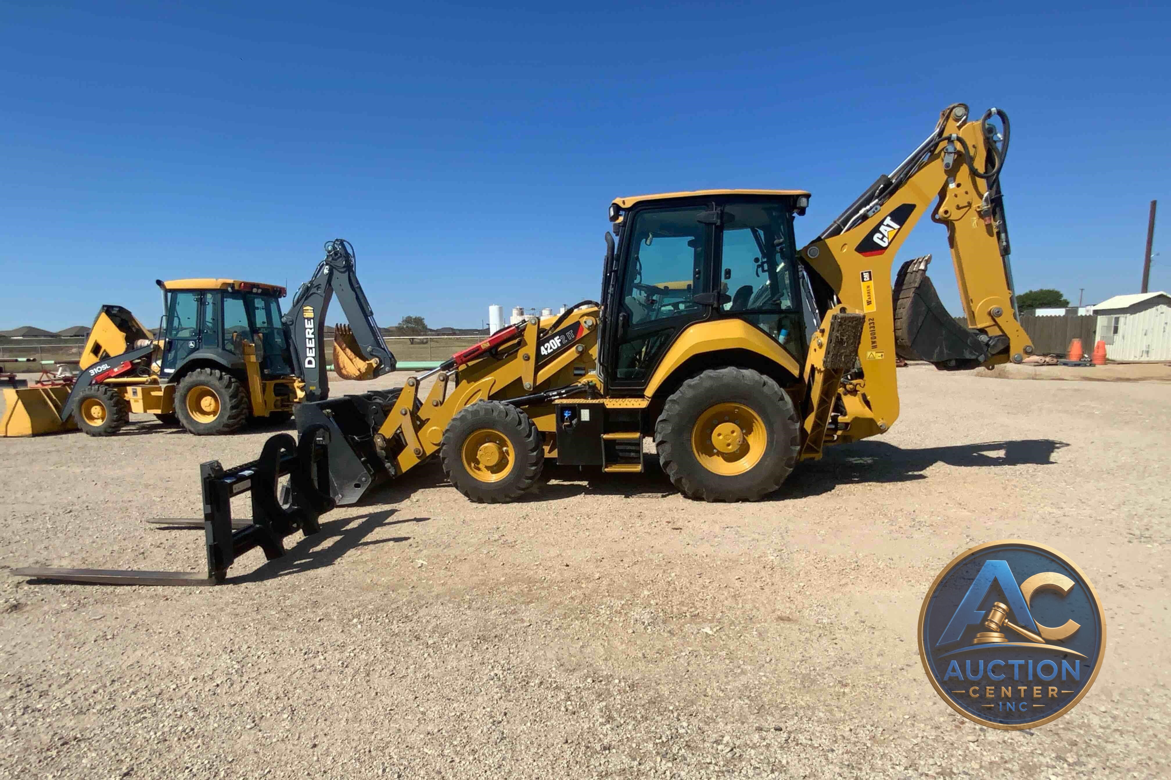 2016 Caterpillar 420F2 IT