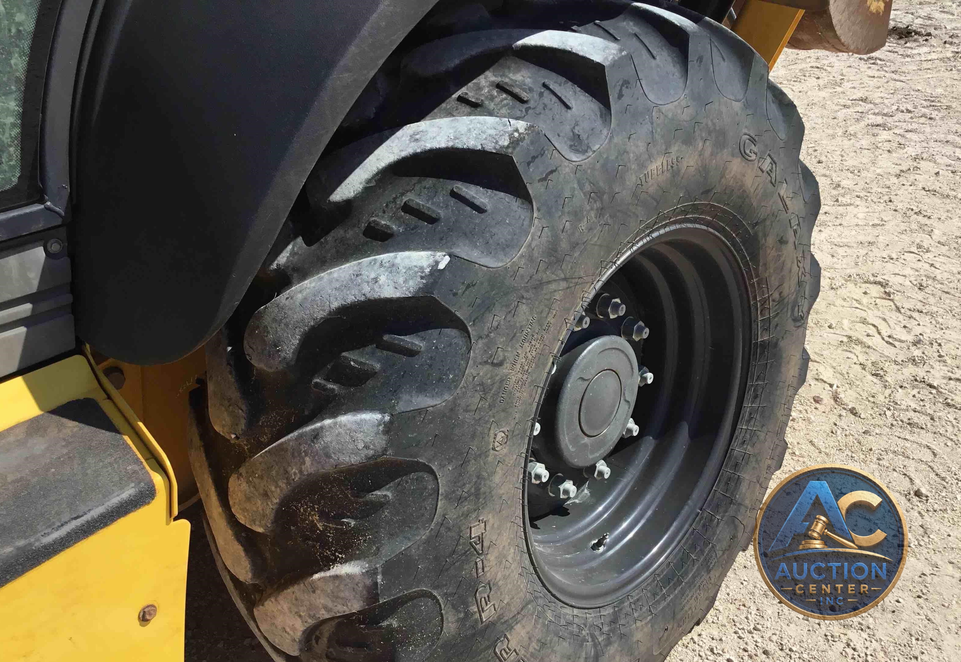 2020 New Holland B95C