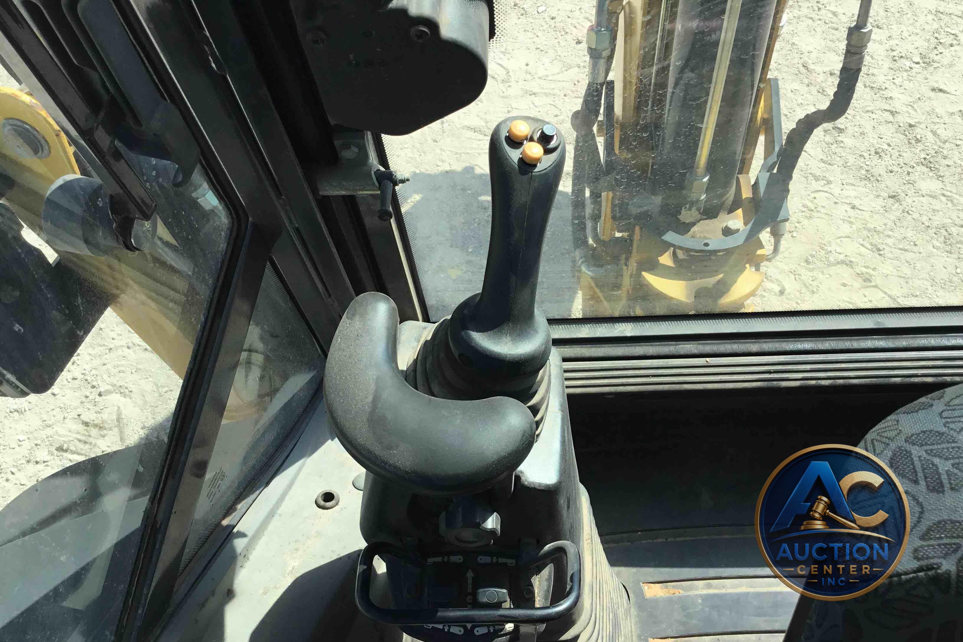 2020 New Holland B95C