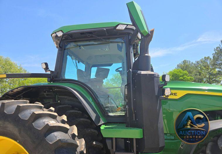 2022 John Deere 8R410 MFWD