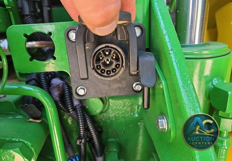 2022 John Deere 8R410 MFWD