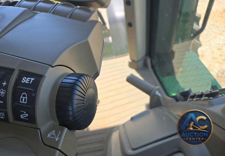 2022 John Deere 8R410 MFWD
