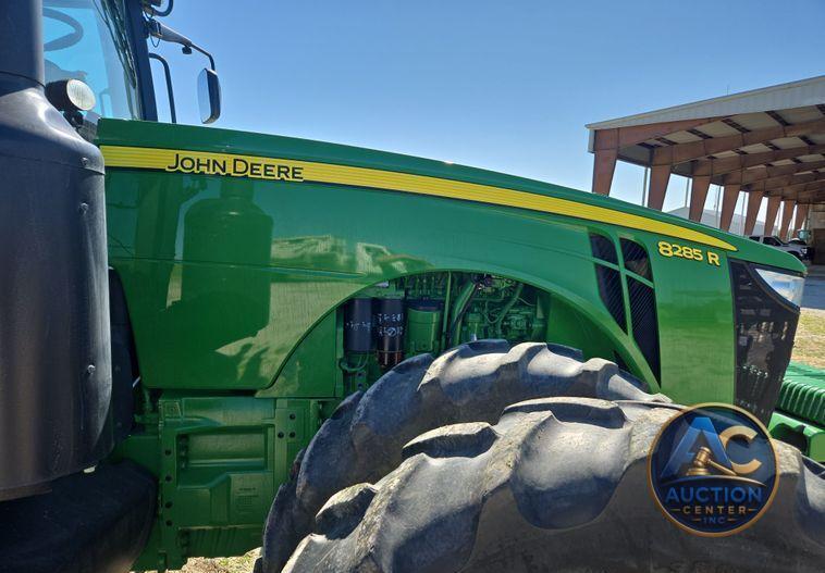 2012 John Deere 8285R MFWD tractor
