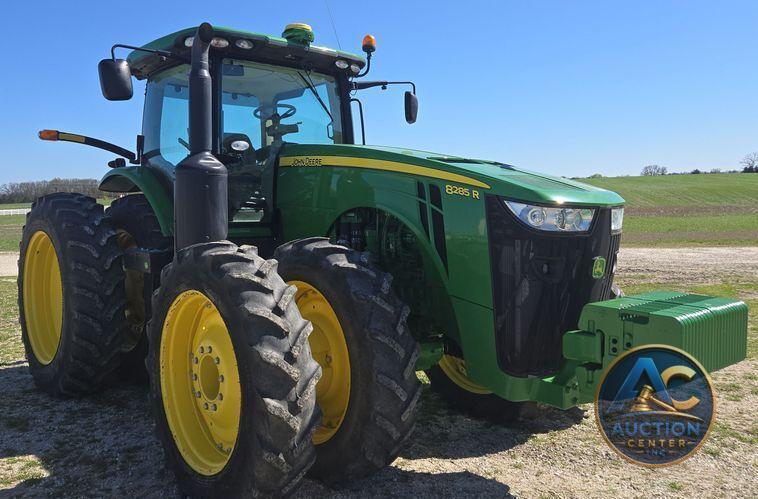 2012 John Deere 8285R MFWD tractor