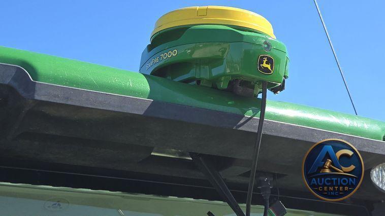 2012 John Deere 8285R MFWD tractor