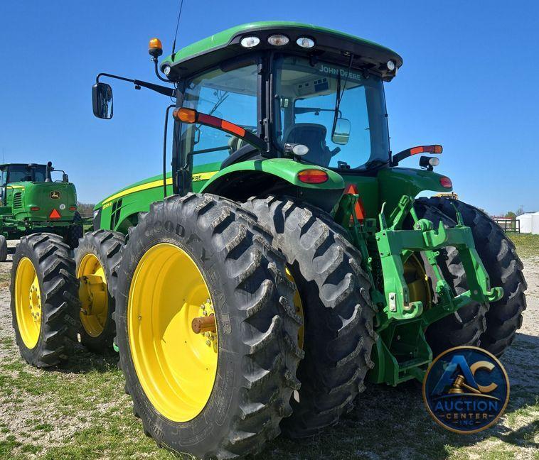 2012 John Deere 8285R MFWD tractor