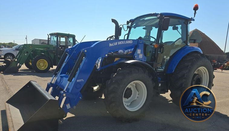 2019 New Holland Powerstar 100 MFWD tractor