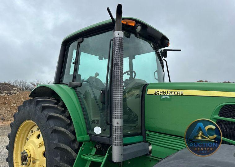 2010 John Deere 7330 MFWD tractor