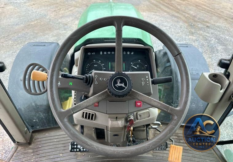 2010 John Deere 7330 MFWD tractor
