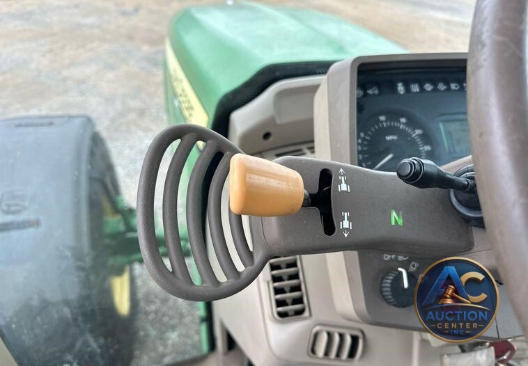 2010 John Deere 7330 MFWD tractor