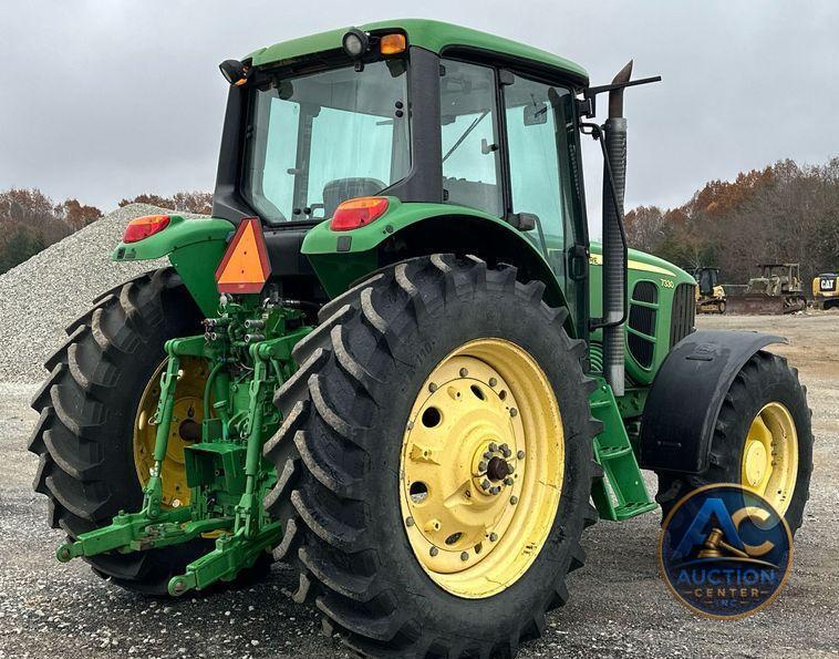 2010 John Deere 7330 MFWD tractor