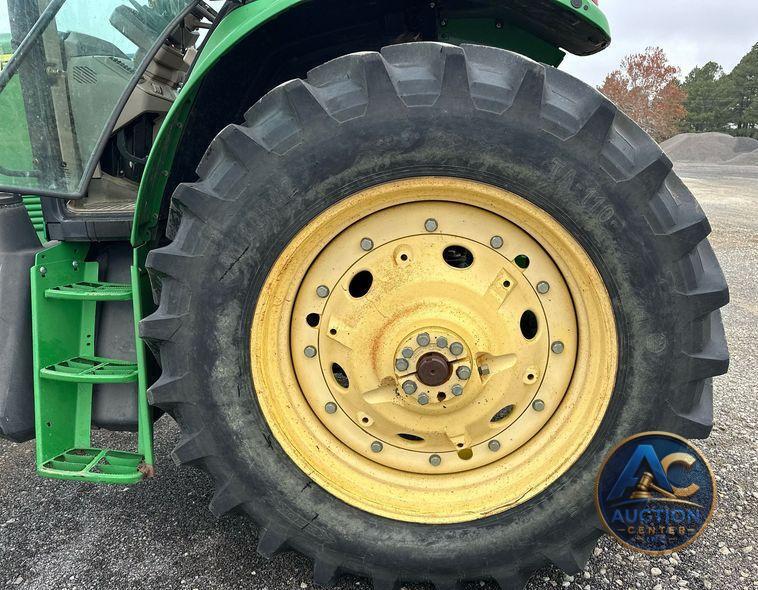 2010 John Deere 7330 MFWD tractor