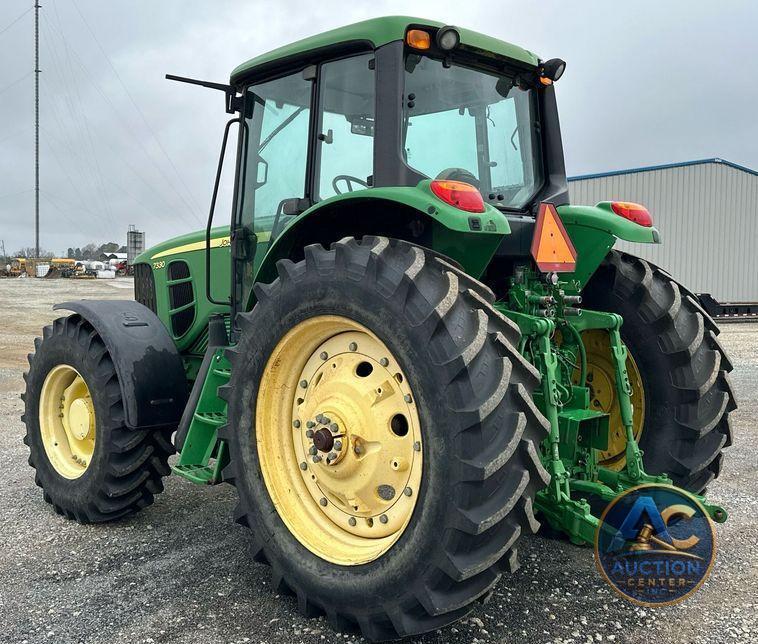 2010 John Deere 7330 MFWD tractor