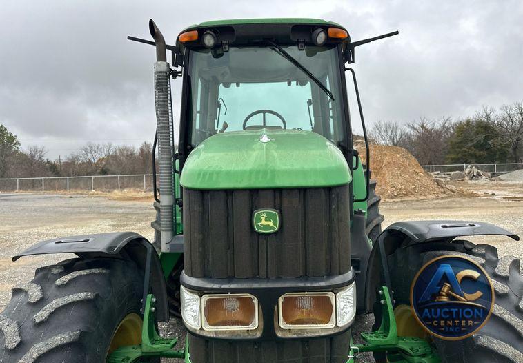 2010 John Deere 7330 MFWD tractor