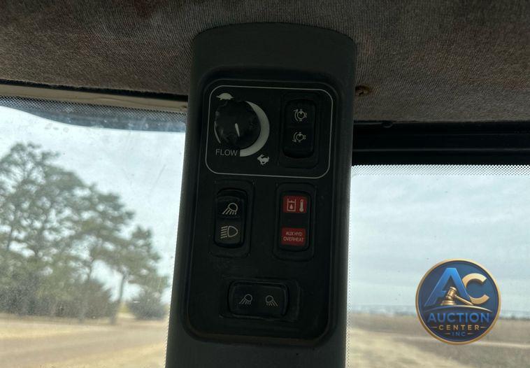 2012 New Holland TV6070 bi-directional tractor