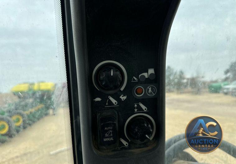 2012 New Holland TV6070 bi-directional tractor