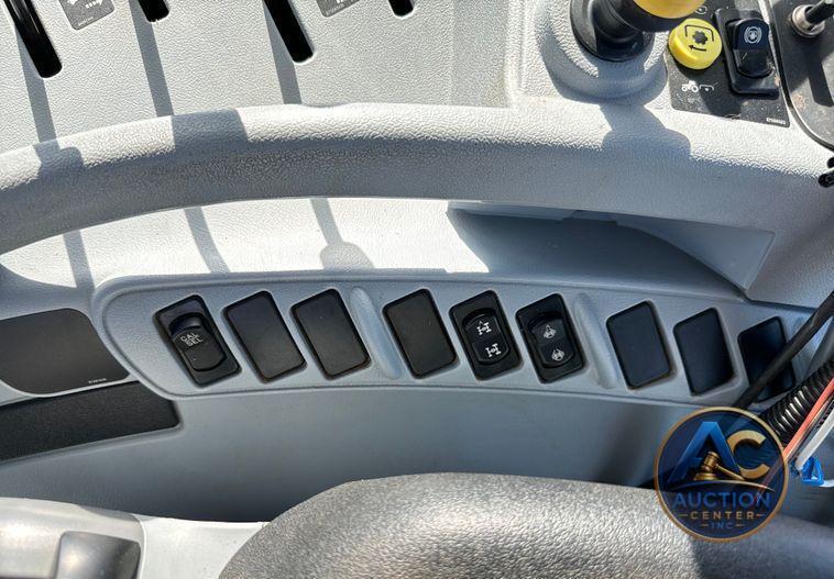 2013 New Holland T6050ZC