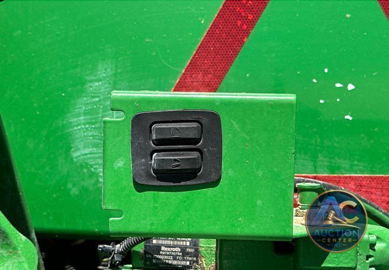 2017 John Deere 8295R MFWD tractor
