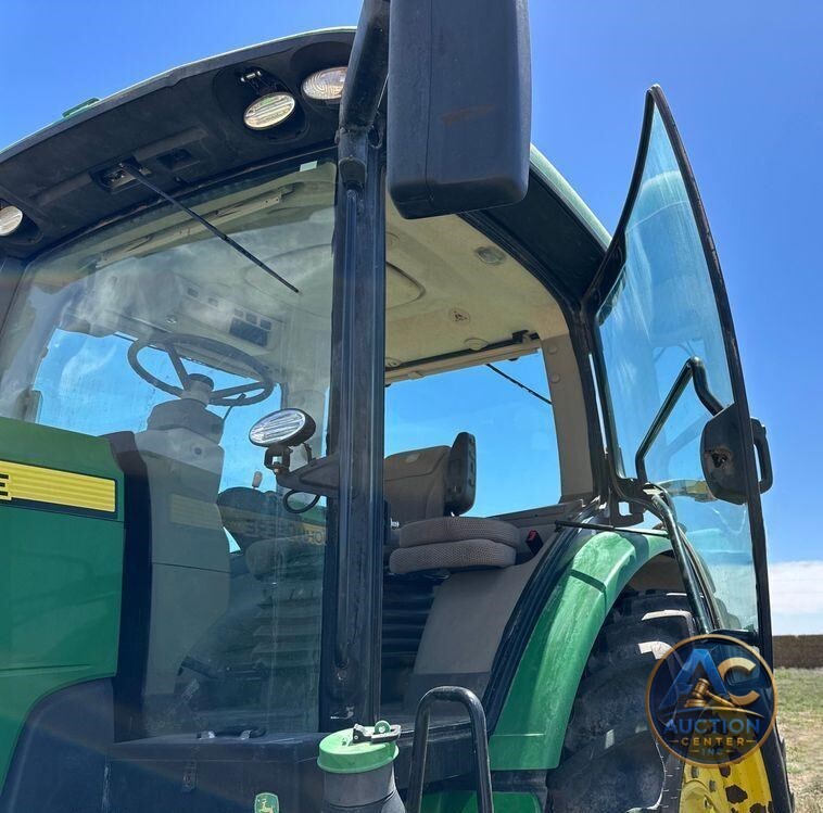 2017 John Deere 8295R MFWD tractor
