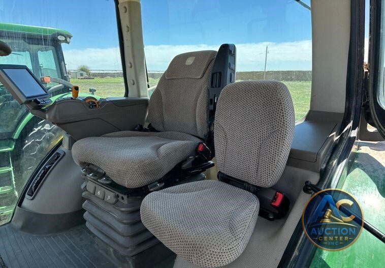 2017 John Deere 8295R MFWD tractor