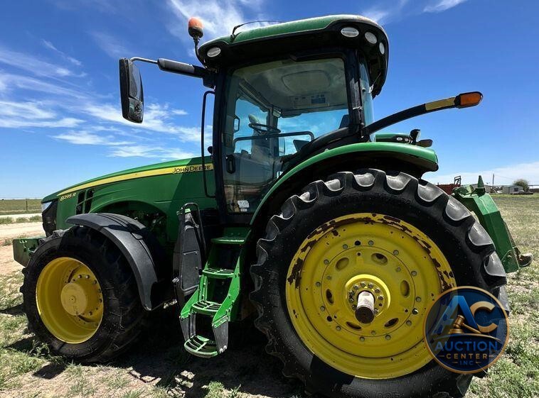 2017 John Deere 8295R MFWD tractor