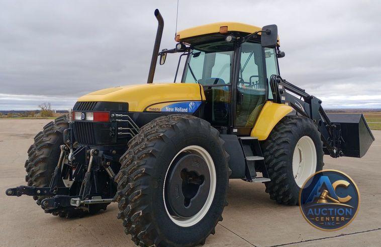 2014 New Holland TV6070 bi-directional tractor